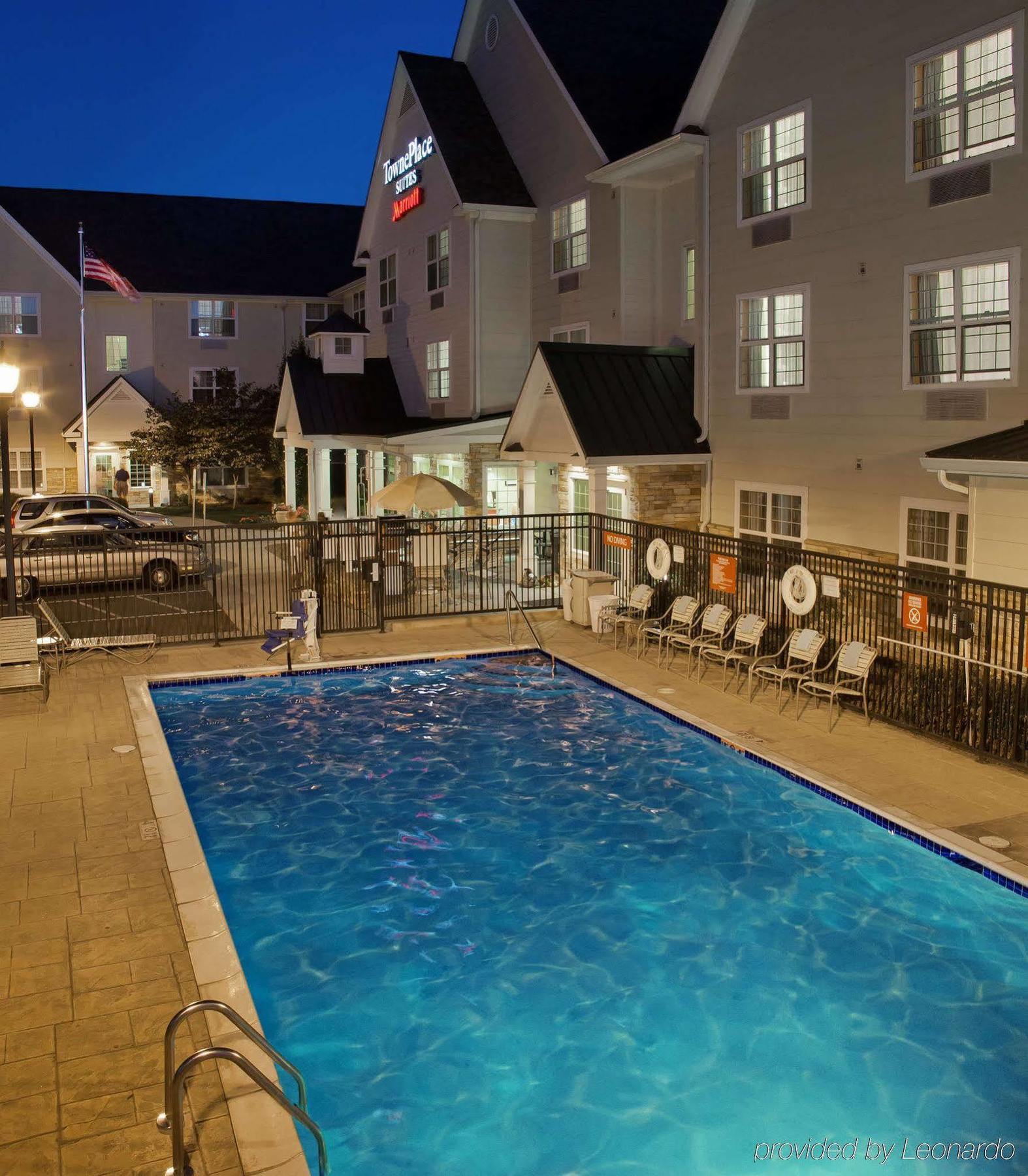 Towneplace Suites Медфорд Екстериор снимка